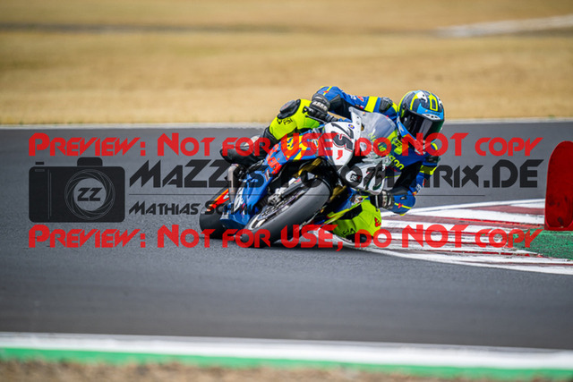 MaZZes_FotoMatrix_220624_2257 | PROSUPERSTOCK