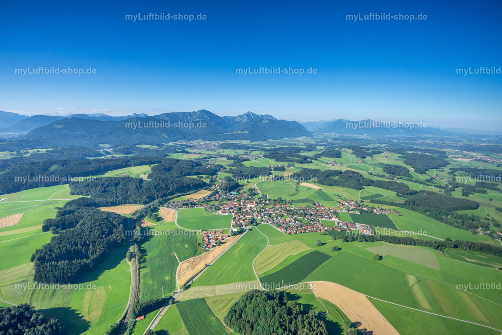 luftbild-vachendorf-bruno-kapeller-8 | Luftbild von Vachendorf im Sommer - Realisiert mit Pictrs.com