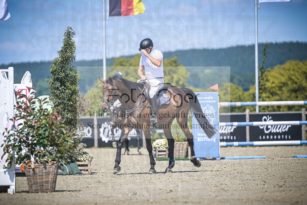 DOS_3274 | Entdecke hochwertige Reitturnierfotos von Foto Oger. Professionell, emotional und authentisch – jetzt Lieblingsmomente im Shop bestellen.Deutschlandweite Turnierfotografie. - Realisiert mit Pictrs.com