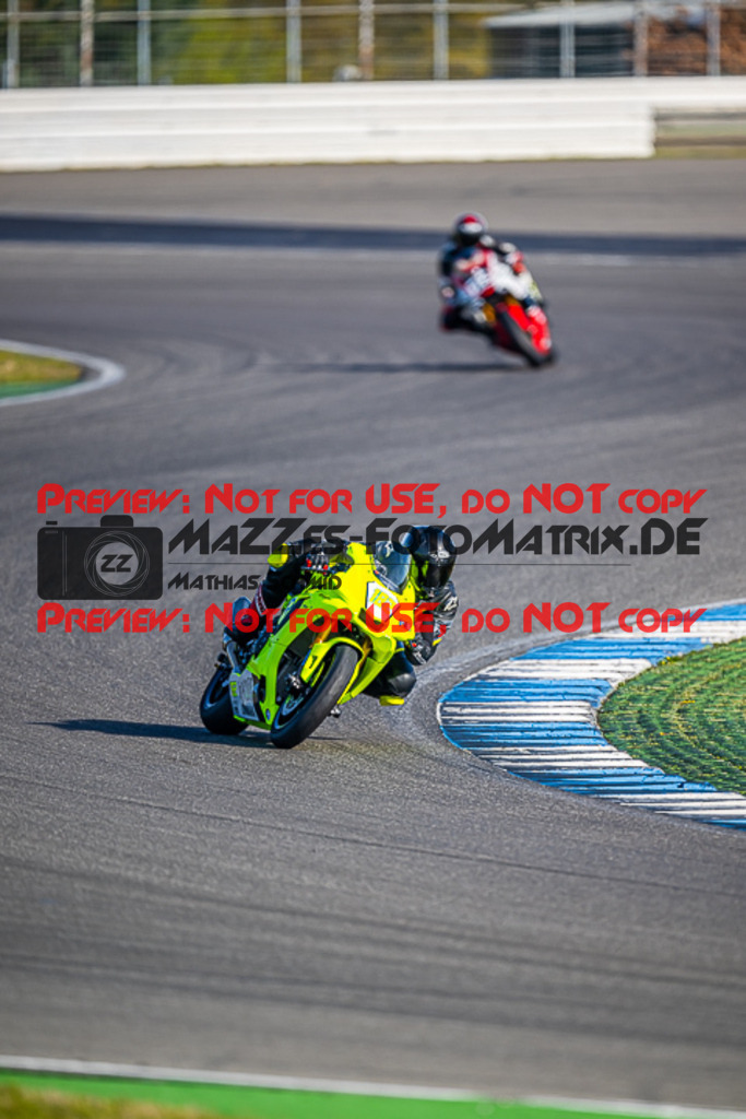 MaZZes_FotoMatrix_230410_2227 | WEISS