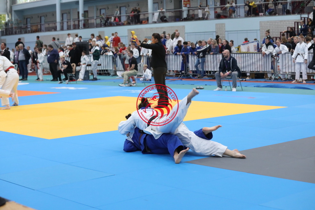 1J7A2640 | Fotos vom Adler Cup - Pictures from Adler Cup

Hier findet Ihr alle Eindrücke und großen Momente der Adler Cup Wochenenden. Here you will find all impressions and great moments of the Adler Cup weekends. - Realisiert mit Pictrs.com