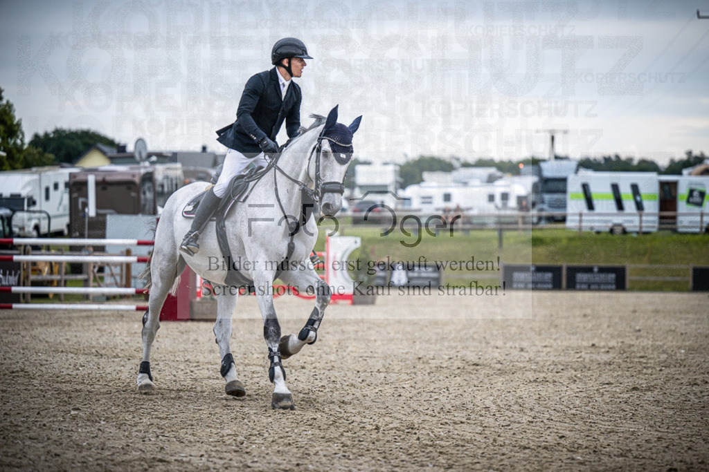 DOS_8561 | Entdecke hochwertige Reitturnierfotos von Foto Oger. Professionell, emotional und authentisch – jetzt Lieblingsmomente im Shop bestellen.Deutschlandweite Turnierfotografie. - Realisiert mit Pictrs.com