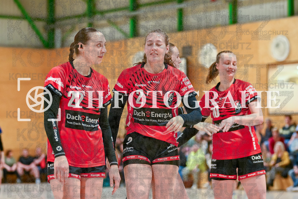 GER, SG Maulburg/Steinen - TuS Helmlingen, Frauen-Handball, Oberliga Suedbaden, 19. Spieltag, Saison 2024/2025, 23.03.2025 | Maike Hartmann (SG Maulburg/Steinen, #22), Miriam Wolpensinger (SG Maulburg/Steinen, #02), Amely Haas (SG Maulburg/Steinen, #10)GER, SG Maulburg/Steinen - TuS Helmlingen, Frauen-Handball, Oberliga Suedbaden, 19. Spieltag, Saison 2024/2025, 23.03.2025Foto: TH Fotografie/Thomas Hess