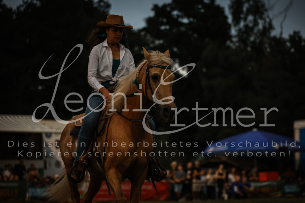 SaShow00228 | Leoni Ertmer Photography - Realisiert mit Pictrs.com