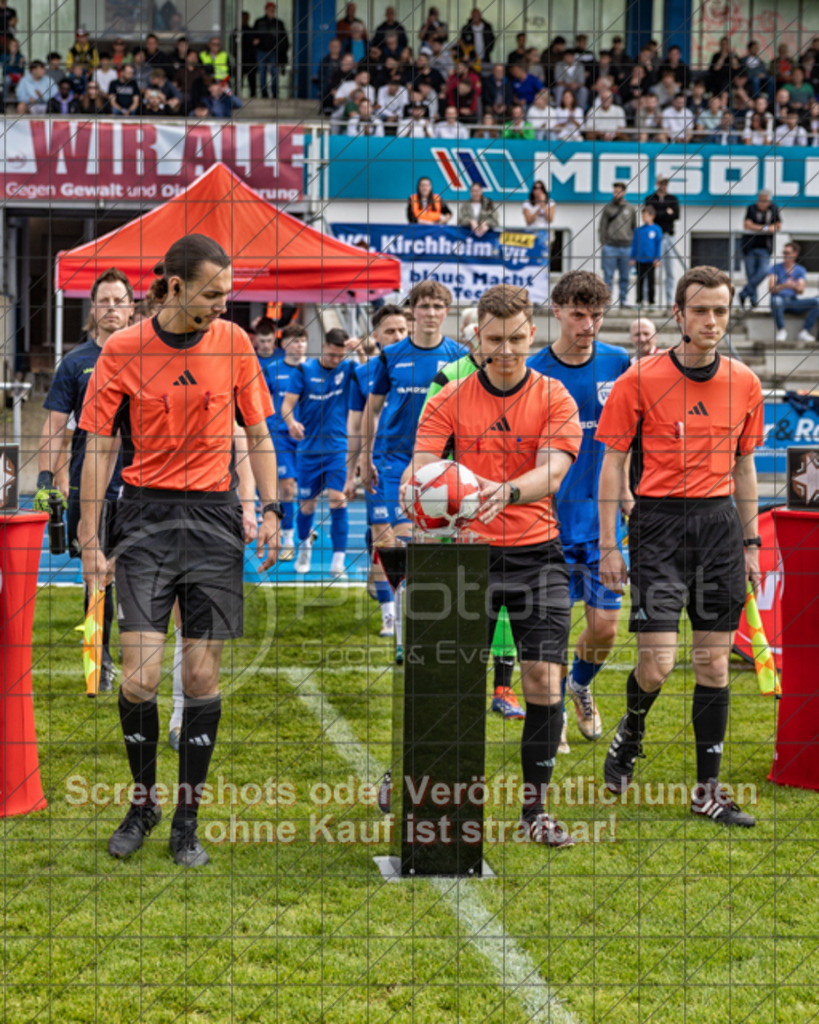 20250529_162753_0012-Bearbeitet | #,  VfL Kirchheim (blau) vs. 1.FC Eislingen (weiß), Fußball, Bezirkspokal Finale - Bezirk Neckar/Fils, 2024/2025, Rasenplatz VfL Stadion Kirchheim, Jesinger Straße 105, 73230 Kirchheim, 29.05.2025 - 16:30 Uhr,Foto: PhotoPeet-Sportfotografie/Peter Harich