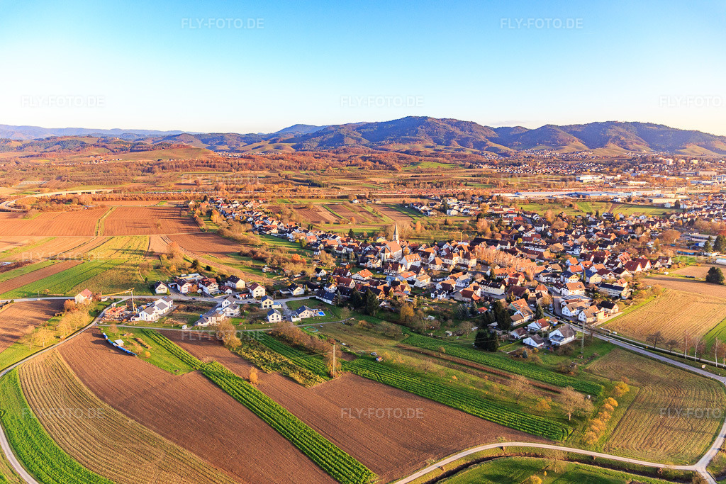 Luftbild: Ortsansicht von Westen im Ortsteil Bohlsbach in Offenburg im Bundesland Baden-Württemberg in Deutschland. Foto: IMG_119956.jpg vom 30.11.2019 durch Werner Riehm/FLY-FOTO.de