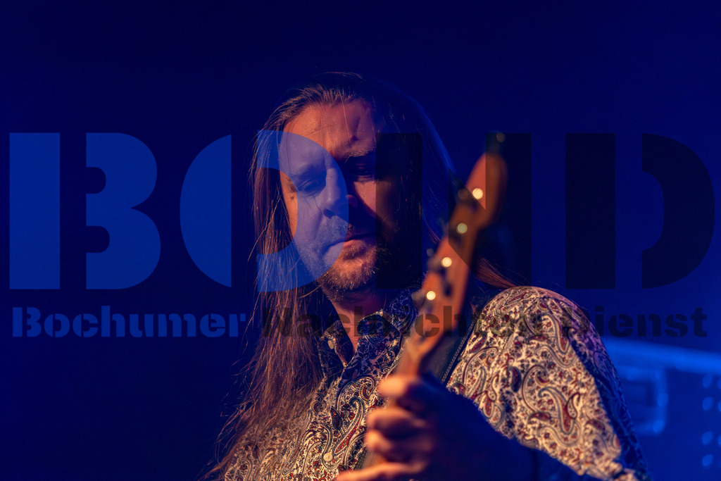 SES_NURPUR20250102-12 | bond - Realisiert mit Pictrs.com