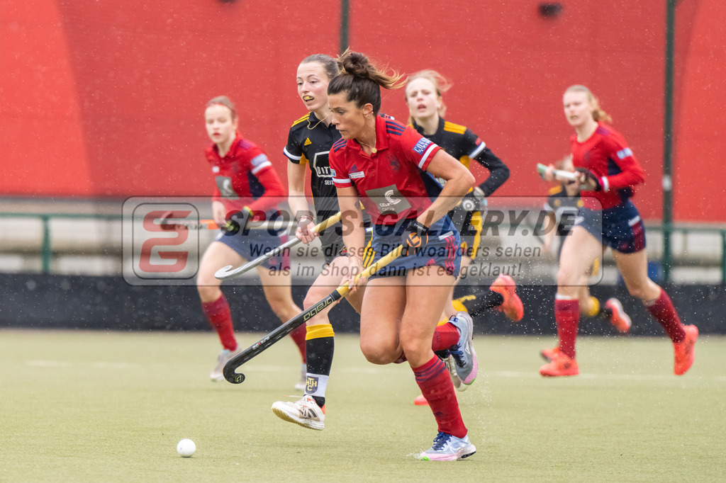 HK_20230401_106662 | 1. Bundesliga Damen Düsseldorfer HC - Harvestehuder THC  am 1.4.2023 DHC Düsseldorf, Düsseldorf , Agustina Albertarrio ( Düsseldorfer HC #9 )