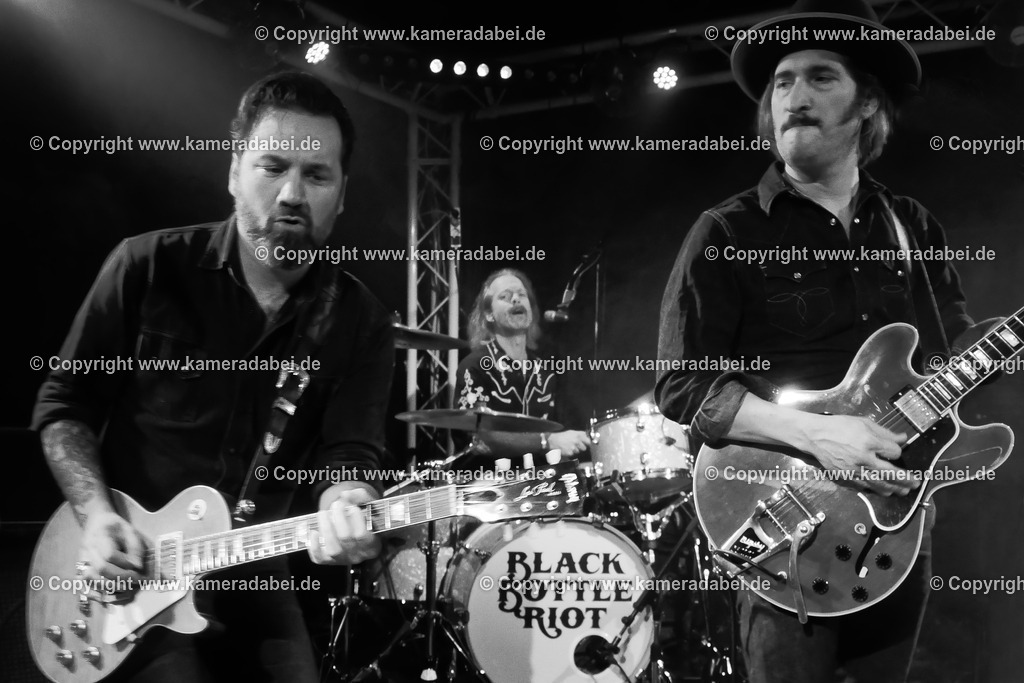 Konzert : Black Bottle Riot am 14.11.2025 im Rare Guitar in Münster | Konzert : Black Bottle Riot am 14.11.2025 im Rare Guitar in Münster - Realisiert mit Pictrs.com