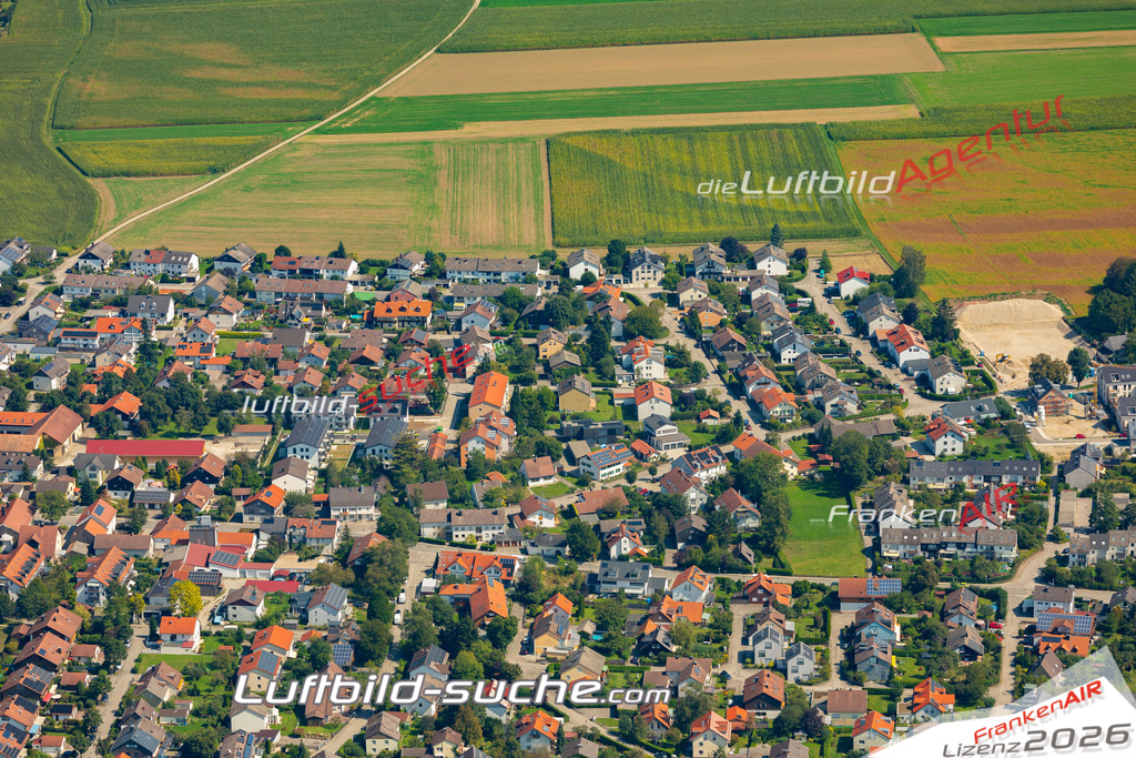 Das Luftbild zeigt :  Anzing - Die Luftaufnahme wurde 2024 vom UL-Flugzeug aus erstellt ( keine Drohne ) - Hochauflösende Luftaufnahme - Für grossformatige Ausdrucke geeignet. Die Geschenkidee !Mit Lizenz und Bildrechte bestellbar