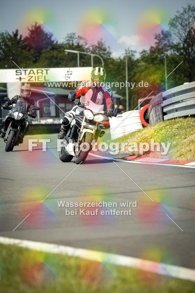 OBK_Mai_Volker_Adam-10597 | Hier findet Ihr Bilder von Touristenfahrten auf der Nürburgring Nordschleife oder von anderen Veranstaltungen die ich besucht habe. Viel Spass beim Durch Schauen 
