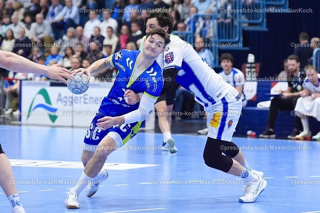 xYDRx19022601015 | 19.02.2026, xydrx, Handball, 1.HBL, VfL Gummersbach - ThSV Eisenach, Schwalbe-Arena: Ludvig Hallbaeck (VfL Gummersbach #20) im Zweikampf gegen Philipp Meyer (ThSV Eisenach #27)   Photo: xYannisxDreimannxPressefotoKochx
