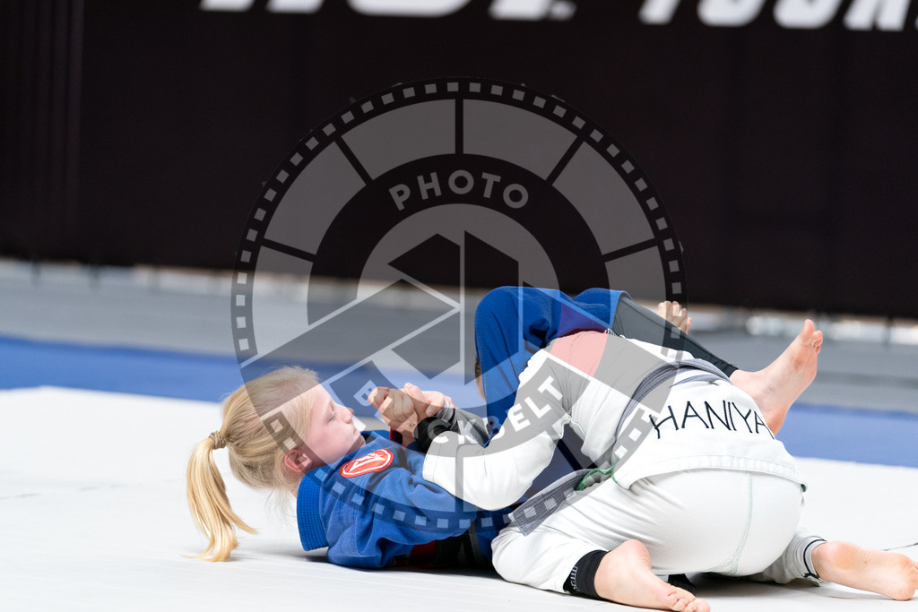 20241012PBB0460 | Athletes compete during the AJP Tour Europe Continental Jiu-Jitsu Youth Championship on October 12, 2024, in Almere near Amsterdam, Netherlands. © Chiara Dazi / photoblackbelt