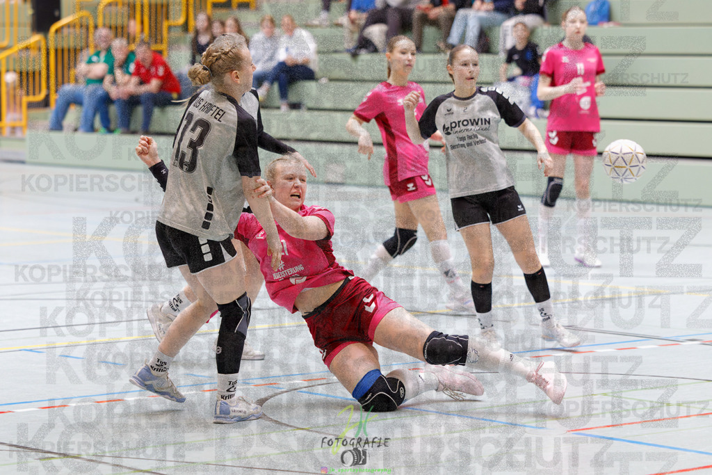 Hessenmeisterschaft wJC - Spiel um Platz 3; TuS Kriftel - SG Schenklengsfeld | Hessenmeisterschaft wJC - Spiel um Platz 3; TuS Kriftel - SG Schenklengsfeld am 22.03.2025 in Biedenkopf (Sporthalle Lahntalschule)Photo © 2025 - Jörg Heinrich - Realisiert mit Pictrs.com