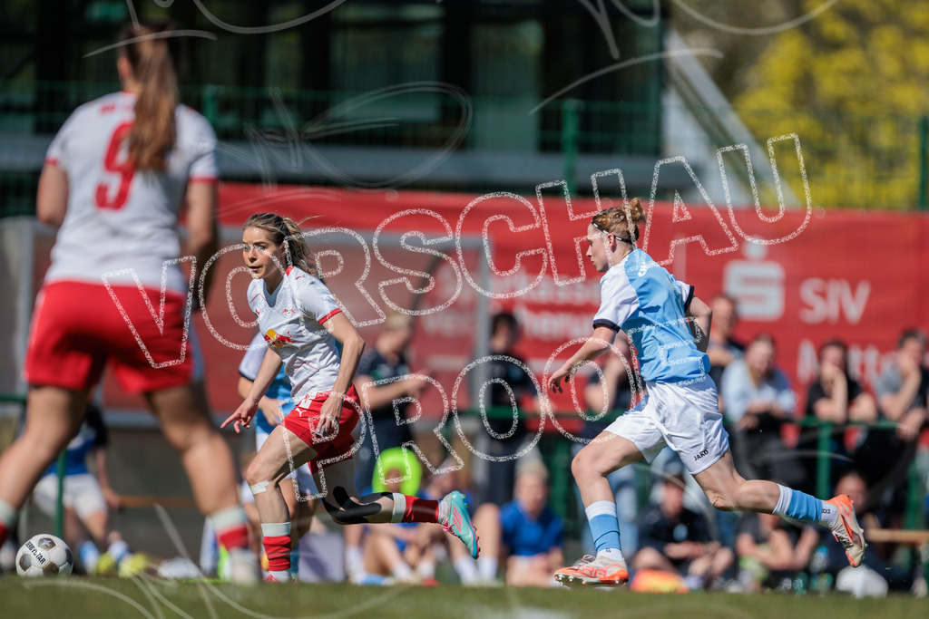 Gipfeltreffen der Frauen: Finale um den Sachsenlotto Landespokal 2026 | Am 1. Mai 2026 trafen im Endspiel des Sachsenlotto Landespokals die Frauen des Chemnitzer FC und die zweite Mannschaft von RasenBallsport Leipzig aufeinander. Vor stimmungsvoller Kulisse kämpften beide Teams ab 15:00 Uhr um die begehrte Trophäe des sächsischen Fußballs. Diese Galerie zeigt die Highlights, packende Zweikämpfe und die emotionalsten Momente des Finaltags. - Realisiert mit Pictrs.com