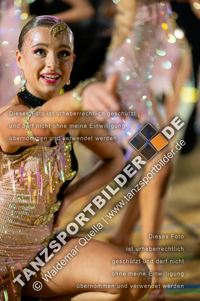 20260321-10886 | Hier finden Sie Tanz Bilder vom Latein und Standard Formationen tanzen. Sportbilder vom Tanzsport. Schöne Fotos und von Weltmeisterschaft, Europameisterschaft, Bundesliga, Regionalliga, Oberliga und Landesliga sowie von GOC Stuttgart, DanceComp, WM Bremen