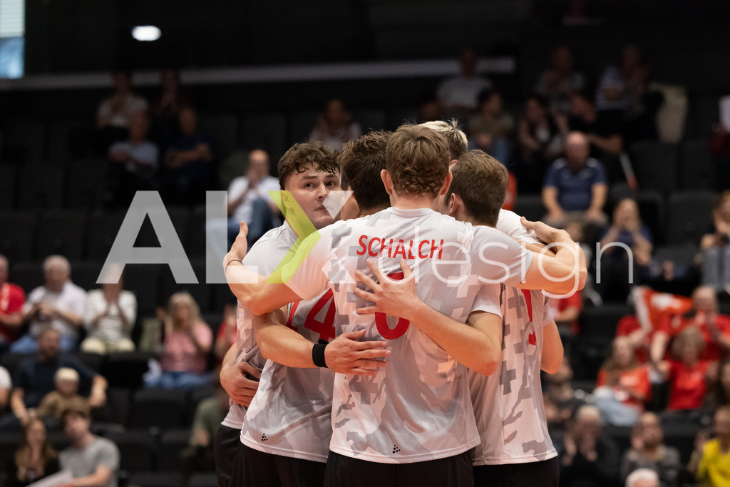 Luxembourg v Switzerland - CEV European League Men | KRIENS, SWITZERLAND - JUNE 12: Team of Switzerland during the CEV European League match between Luxembourg and Switzerland at Pilatus Arena on June 12, 2026 in Kriens, Switzerland. - Realisiert mit Pictrs.com