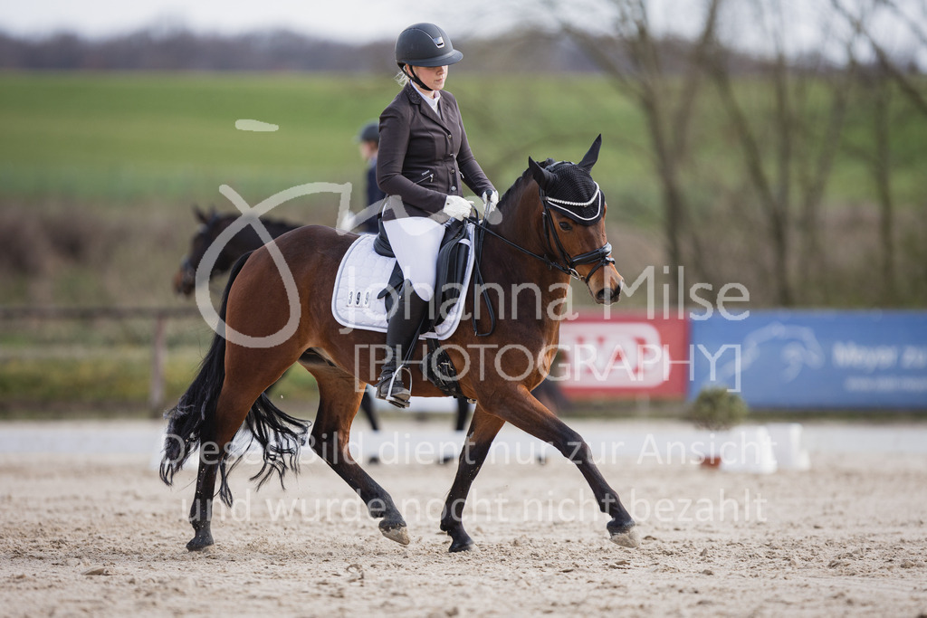 230410_Frühlingsfest_Dressurreiter-L-669 | Deine schönsten Turniermomente als professionelle Fotos! Entdecke hochwertige Pferdesport-Fotografie im Online-Shop. Jetzt Fotos finden & bestellen!