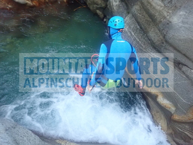 P1010014 | Bestelle die Bilder deines Berg- oder Wasser-Abenteuers mit Mountain Sports bequem von zu Hause aus direkt über unseren Online Fotoshop von pictrs.com. - Realisiert mit Pictrs.com