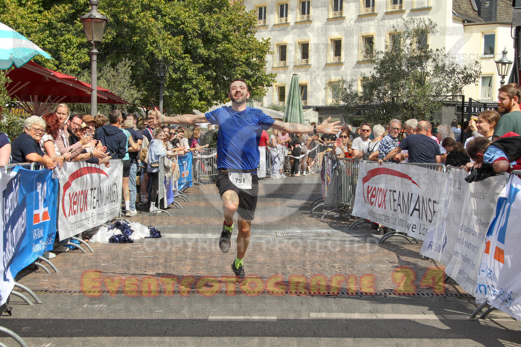 250824_1456_EV4_2404 | Sportfotografie im Rhein-Sieg Kreis, Köln, Bonn, NRW, Rheinland Pfalz, Hessen, etc. Unser Tätigkeitsfeld umfasst den Laufsport vom Volkslauf über den Marathon, Duathlon, Triathon bis zum Ultralauf wie Kölnpfad Ultra oder Schindertrail.