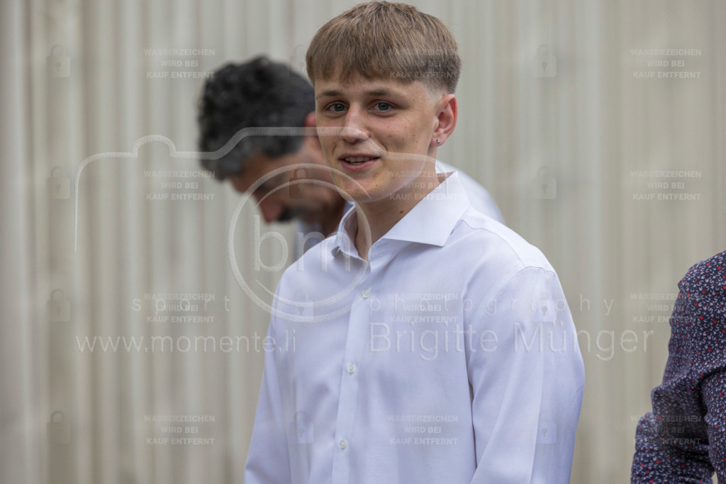 FeusiDiplomfeier_R6OO2909 | Brigitte Münger / bmsportphotography - Realisiert mit Pictrs.com