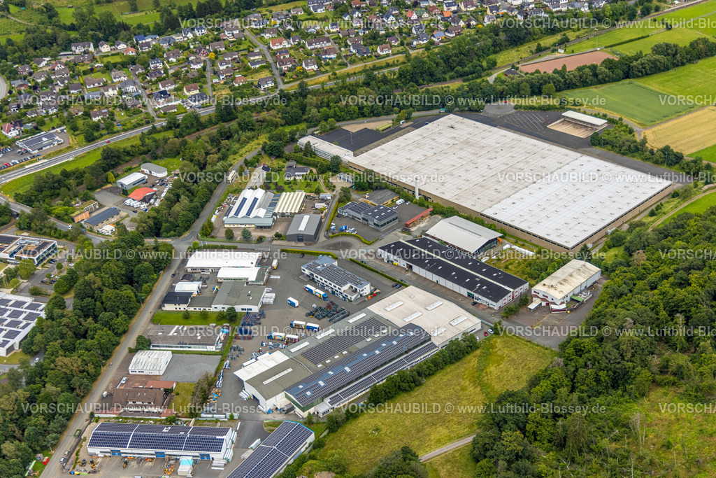 BadLaasphe240709474 | Luftbild, Gewerbegebiet Industriestraße und Lahnuferstraße, Bad Laasphe, Wittgensteiner Land, Nordrhein-Westfalen, Deutschland