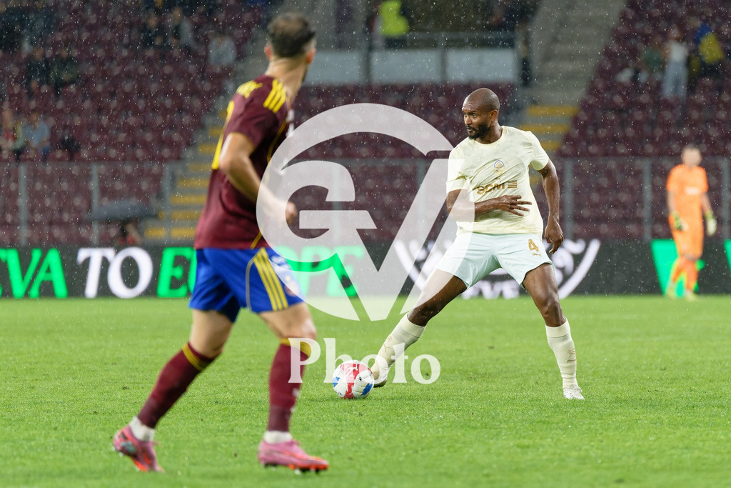 UEFA Conference League Play-offs 2nd leg - Servette FC v FC Shakhtar Donetsk | Marlon Santos (4 FC Shakhtar Donetsk) controls the ball (action)  during the UEFA Conference League Play-offs 2nd leg match between Servette FC and FC Shakhtar Donetsk at Stade de Geneve in Geneva, Switzerland