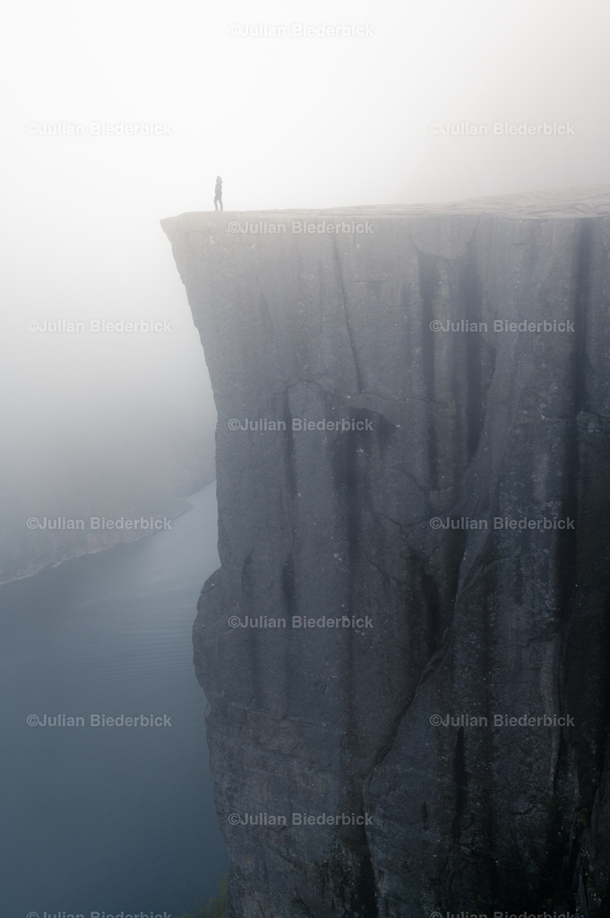 N78_5629 | Julian Biederbick - Realisiert mit Pictrs.com