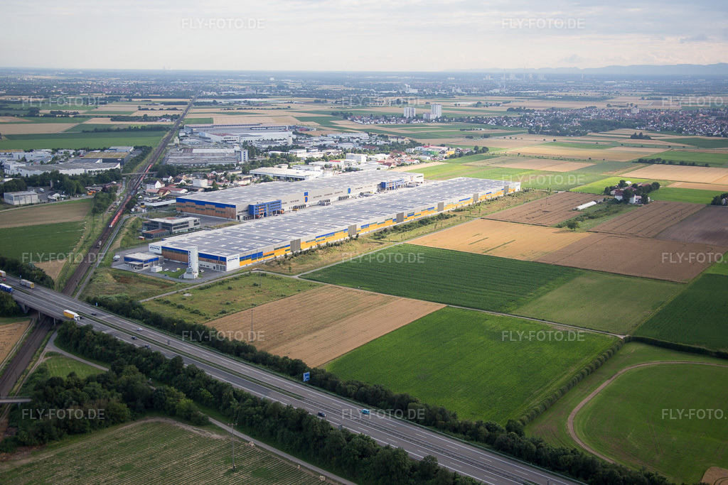 Luftbild: Gewerbegebiet und Firmenansiedlung an der A5 be4work GmbH in Heddesheim im Bundesland Baden-Württemberg in Deutschland. Foto: IMG_090728.jpg vom 04.07.2016 durch Werner Riehm/FLY-FOTO.de