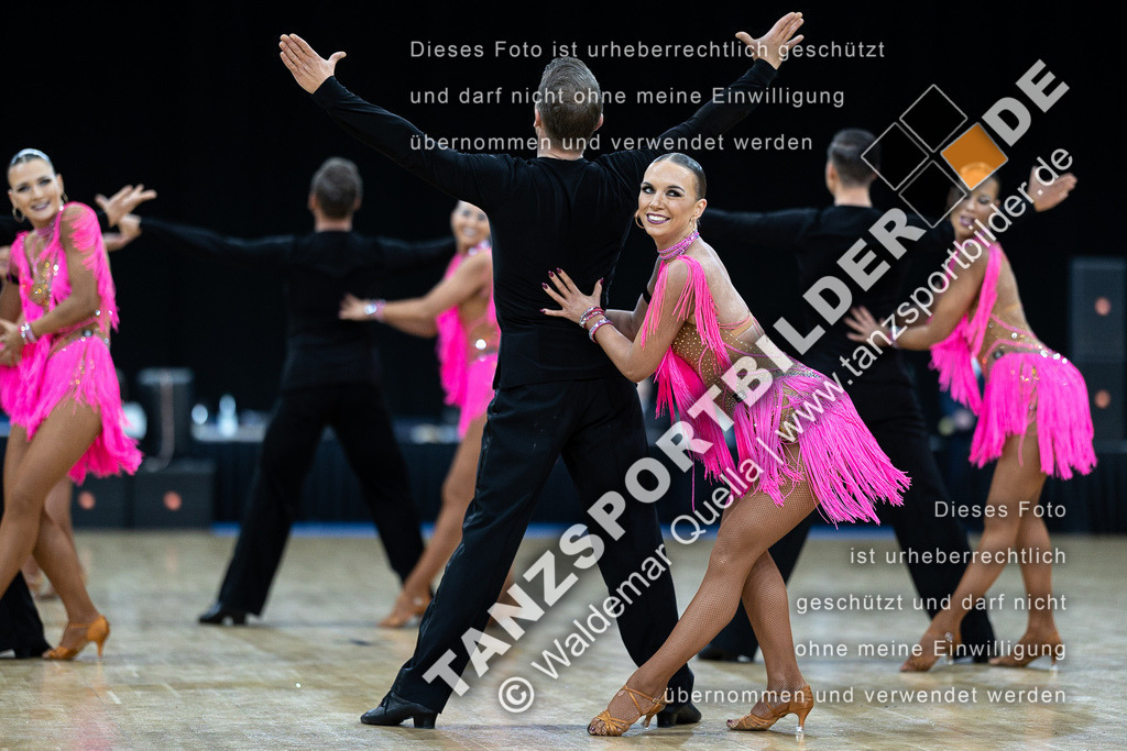 20230226-11454 | Hier finden Sie Tanz Bilder vom Latein und Standard Formationen tanzen. Sportbilder vom Tanzsport. Schöne Fotos und von Weltmeisterschaft, Europameisterschaft, Bundesliga, Regionalliga, Oberliga und Landesliga sowie von GOC Stuttgart, DanceComp, WM Bremen