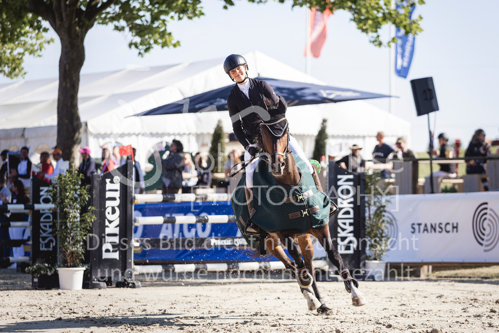 240714_BHO_M1-Spr-149 | Deine schönsten Turniermomente als professionelle Fotos! Entdecke hochwertige Pferdesport-Fotografie im Online-Shop. Jetzt Fotos finden & bestellen!