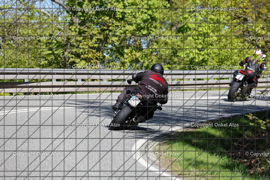 IMG_9093 | Fotograf am Kyffhäuser. Onkel Atze. Kyffhäuser Rennstrecke. Café36. Motorsportfotografie. - Realisiert mit Pictrs.com