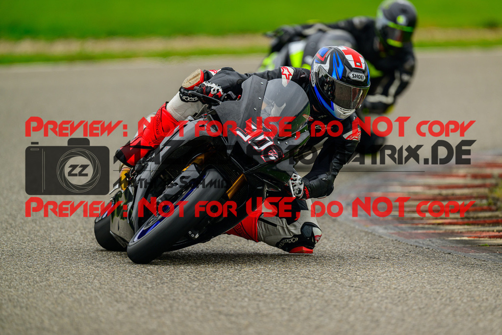 MaZZes_Fotomatrix_20241003_6007705_2247 | ROT