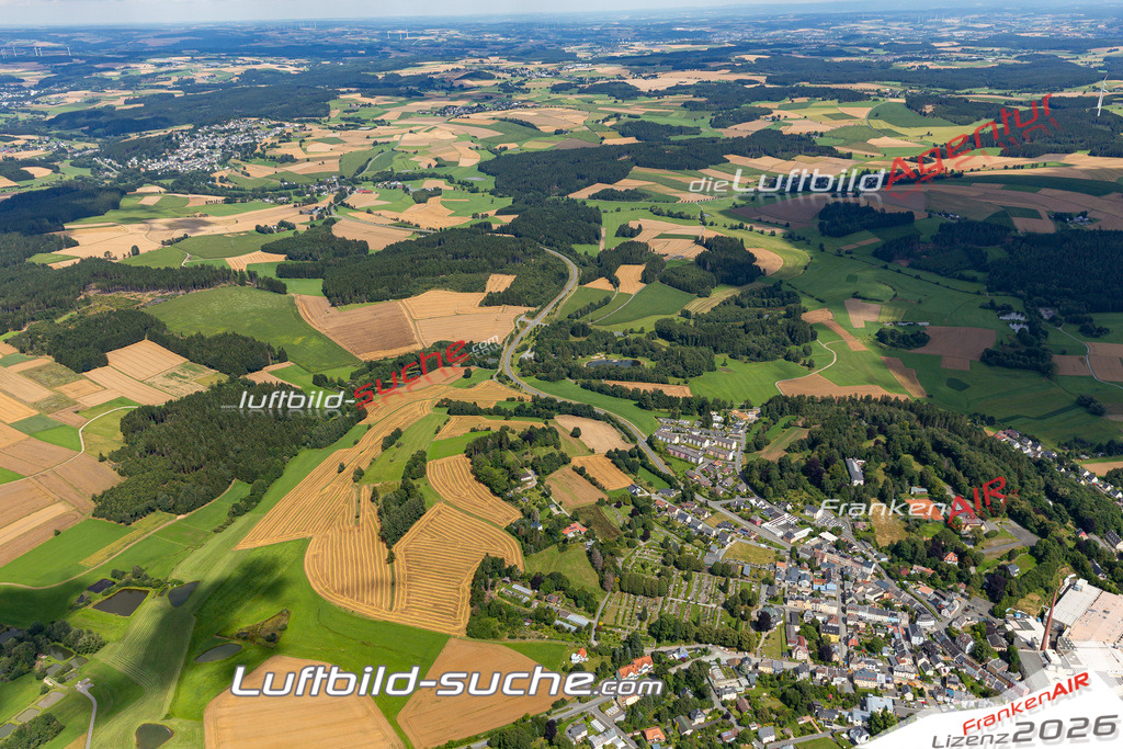 Aktuelles Luftbild von  Helmbrechts Kauf mit Lizenz / Bildrechten möglich- Die Luftaufnahme wurde 2021 mittels UL-Flugzeug erstellt ( keine Drohne ) - hochauflösende Kamera-Systeme von  Canon -Beste Qualität - Für grossformatige Ausdrucke geeignet. Die Geschenkidee !