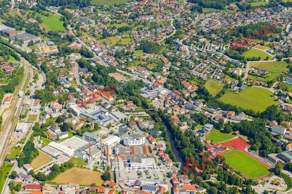 zwiesel-fotograf-luftaufnahmen-5304-jahr-2025 | Luftaufnahme von  Zwiesel - Die Luftaufnahme wurde 2025 vom UL-Flugzeug heraus erstellt ( keine Drohne ) - Hochauflösende Luftaufnahme - für professionelle Ausdrucke geeignet. Die Geschenkidee !Mit Lizenz und Bildrechte bestellbar