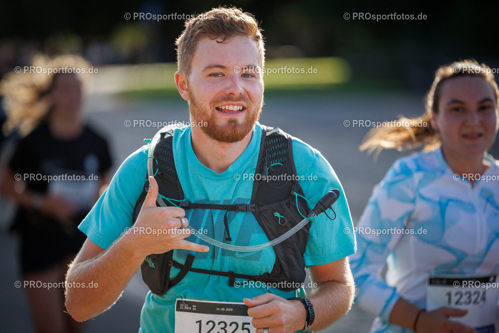 Brückenlauf Halbmarathon des ASV Köln; Köln, 14.09.25 | Impressionen vom Brückenlauf Halbmarathon des ASV Köln am 14.09.25 in Köln (Deutschland). Foto: BEAUTIFUL SPORTS/Bernd Hoffmann