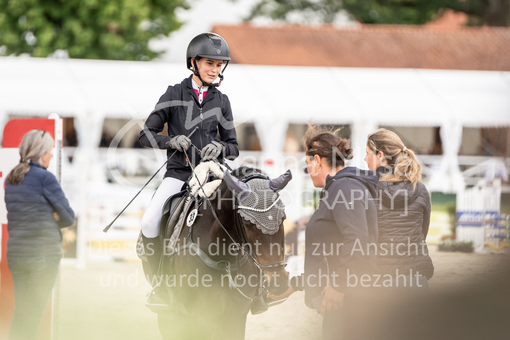 BHO24-SD-PonyTrophy-DSC07292 | Deine schönsten Turniermomente als professionelle Fotos! Entdecke hochwertige Pferdesport-Fotografie im Online-Shop. Jetzt Fotos finden & bestellen!