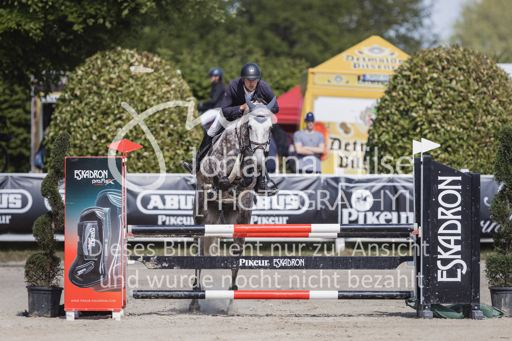 230519_MayDays_Stil-A2-U25-109 | Deine schönsten Turniermomente als professionelle Fotos! Entdecke hochwertige Pferdesport-Fotografie im Online-Shop. Jetzt Fotos finden & bestellen!