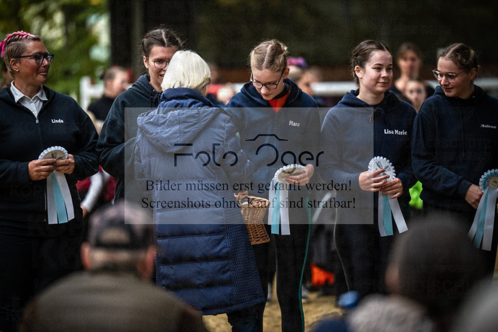 DOS_0116 | Entdecke hochwertige Reitturnierfotos von Foto Oger. Professionell, emotional und authentisch – jetzt Lieblingsmomente im Shop bestellen.Deutschlandweite Turnierfotografie. - Realisiert mit Pictrs.com