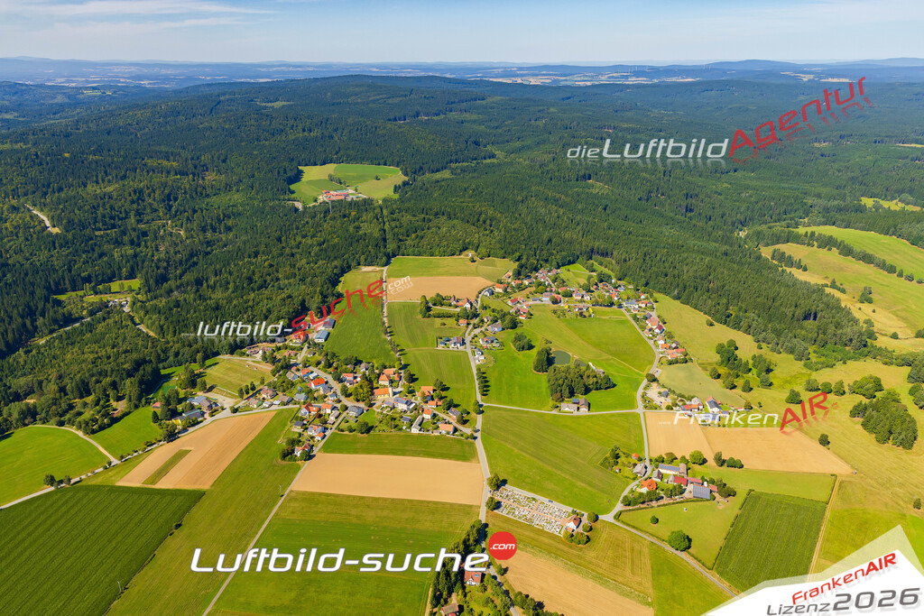 Schöne Luftaufnahme als Geschenk in Neudorf Georgenberg - Die Luftbildaufnahme wurde 2025 vom UL-Flugzeug heraus erstellt ( keine Drohne ) - Hochauflösende Luftaufnahme -Nicht vergleichbar mit Google Maps oder Satelittenbilder- Die Geschenkidee !Mit Lizenz und Bildrechte bestellbar