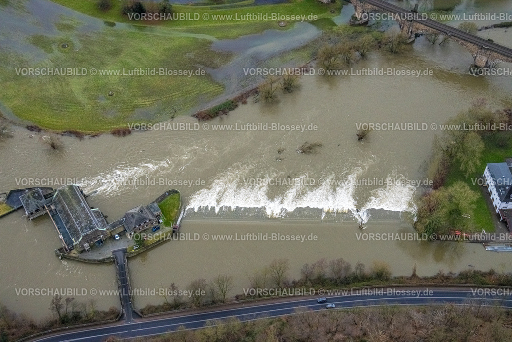 Witten231201937Ruhr | Luftbild, Ruhrhochwasser, Weihnachtshochwasser 2023, Fluss Ruhr tritt nach starken Regenfällen über die Ufer, Überschwemmungsgebiet am Laufwasserkraftwerk Hohenstein, Bäume im Wasser, Witten, Ruhrgebiet, Nordrhein-Westfalen, Deutschland