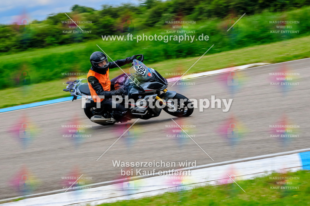 MotoTeam-9819 | Hier findet Ihr Bilder von Touristenfahrten auf der Nürburgring Nordschleife oder von anderen Veranstaltungen die ich besucht habe. Viel Spass beim Durch Schauen 