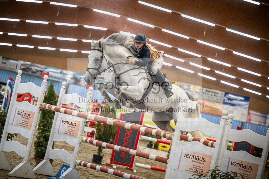 DOS_1095 | Entdecke hochwertige Reitturnierfotos von Foto Oger. Professionell, emotional und authentisch – jetzt Lieblingsmomente im Shop bestellen.Deutschlandweite Turnierfotografie. - Realisiert mit Pictrs.com