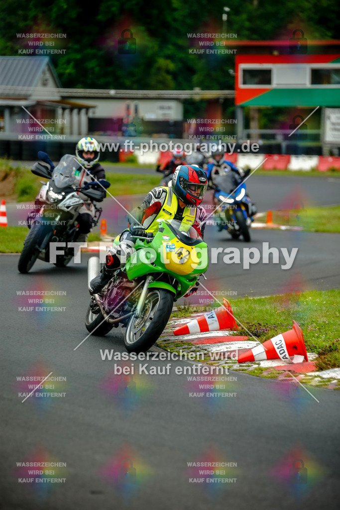 VBK-3658 | Hier findet Ihr Bilder von Touristenfahrten auf der Nürburgring Nordschleife oder von anderen Veranstaltungen die ich besucht habe. Viel Spass beim Durch Schauen 