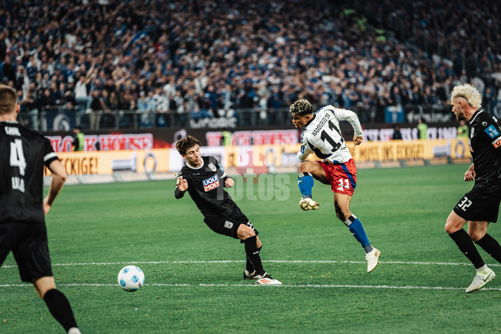Fußball | Männer | Saison 2024/2025 | 2. Fußball-Bundesliga | 33. Spieltag | Hamburger SV vs. SSV Ulm 1846 | 10.05.2025 | Ransford Königsdörffer (#11, HSV) schießt das 5:1 Tor