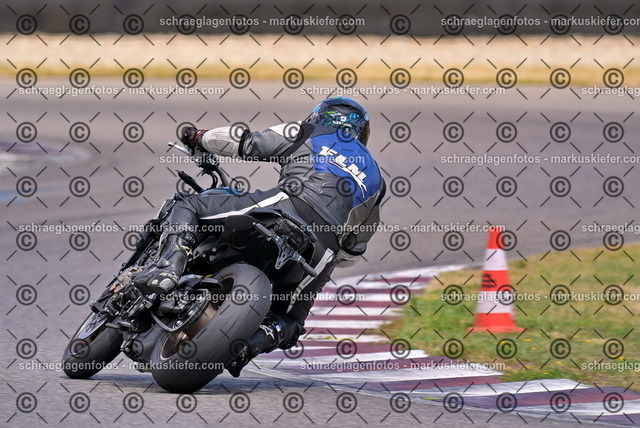26bt05-1746 | markuskiefer.com - Realisiert mit Pictrs.com