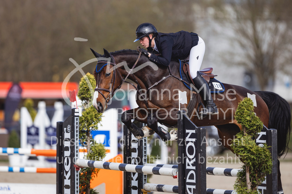 260404_Fruehlingsfest_SprPf-L-236 | Deine schönsten Turniermomente als professionelle Fotos! Entdecke hochwertige Pferdesport-Fotografie im Online-Shop. Jetzt Fotos finden & bestellen!