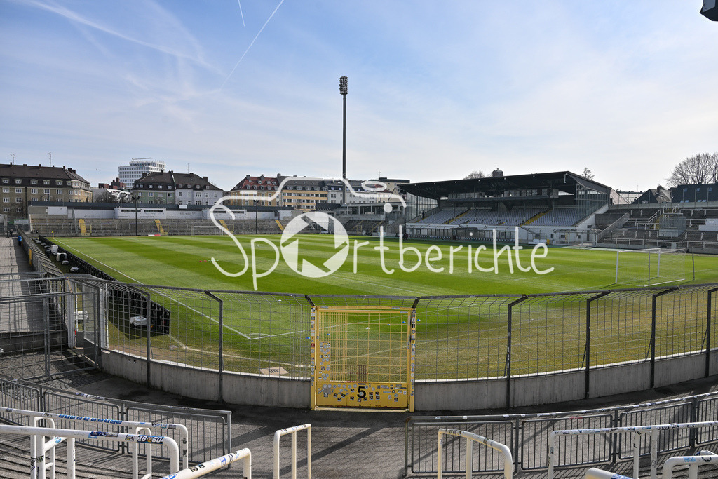 FC Bayern Amateure - 1. FC Schweinfurt 05 | Ein Blick ins Stadion an der Gruenwalder Strasse in Muenchen / Gruenwalder Stadion / Innen / Symbolbild / TSV 1860 Muenchen / Muenchner Loewen / Giesing / Symbolbild / 3. Liga / Regionalliga Bayern / Regionalliga Bayern: FC Bayern Muenchen II - 1. FC Schweinfurt 1905, Gruenwalder Stadion am 22.02.2025