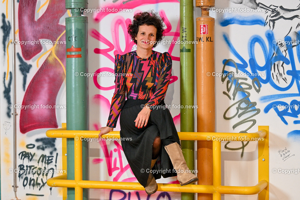 Claudia Novak_ Rethorik Trainerin_ 14.11.2023-2 | 14.11.2023, Linz, AUT, Claudia Novak, im Bild Claudia Novak (Trainerin, Rethorikerin - Woman on Stage)