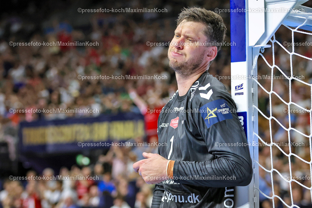 KoeEHF09062402019 | 09.06.2024, Köln, Handball, TruckScout24 EHF FINAL4, Machineseeker Champions League Men, Lanxess-Arena, Finale, Aalborg Handbold - FC Barcelona: Torhüter Niklas Landin (Aalborg Handbold)